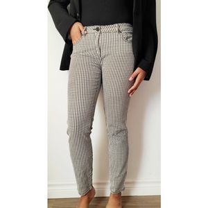 Houndstooth, mid-rise pants, Size 28